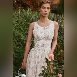 House of CB Sienna
Rose Print Stretch Cotton Lace Up Midi Dress